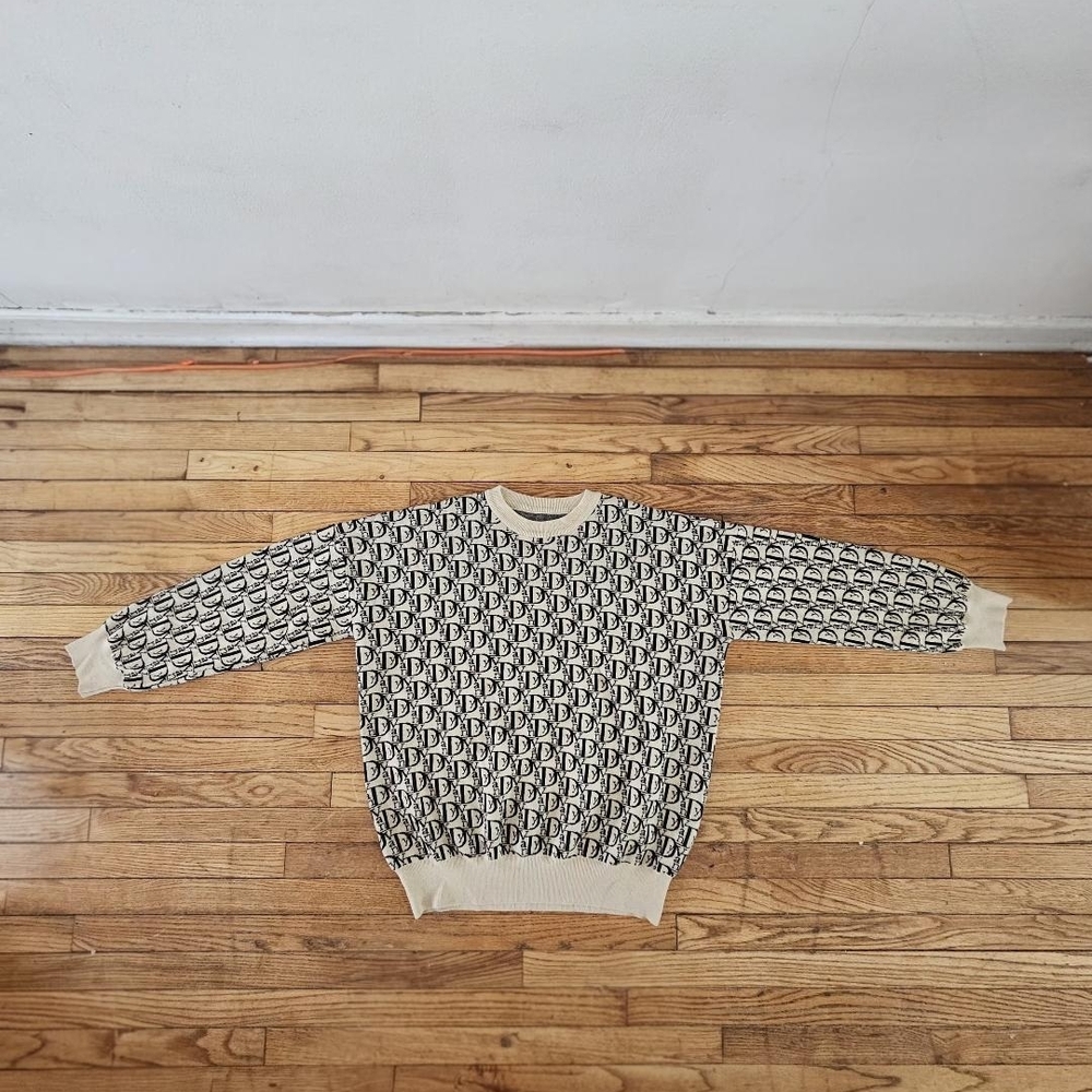 VandyThePink Beige and Black monogram knit sweater